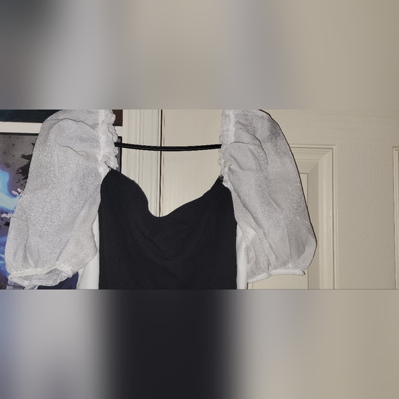 Dress - Picture 3 of 4